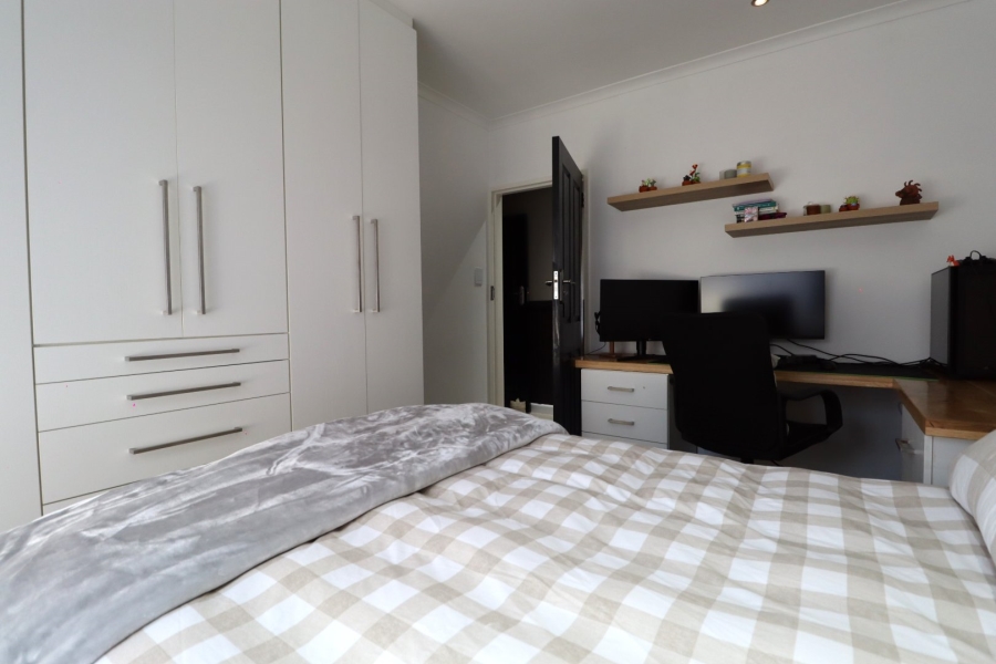 4 Bedroom Property for Sale in Sherwood Eastern Cape